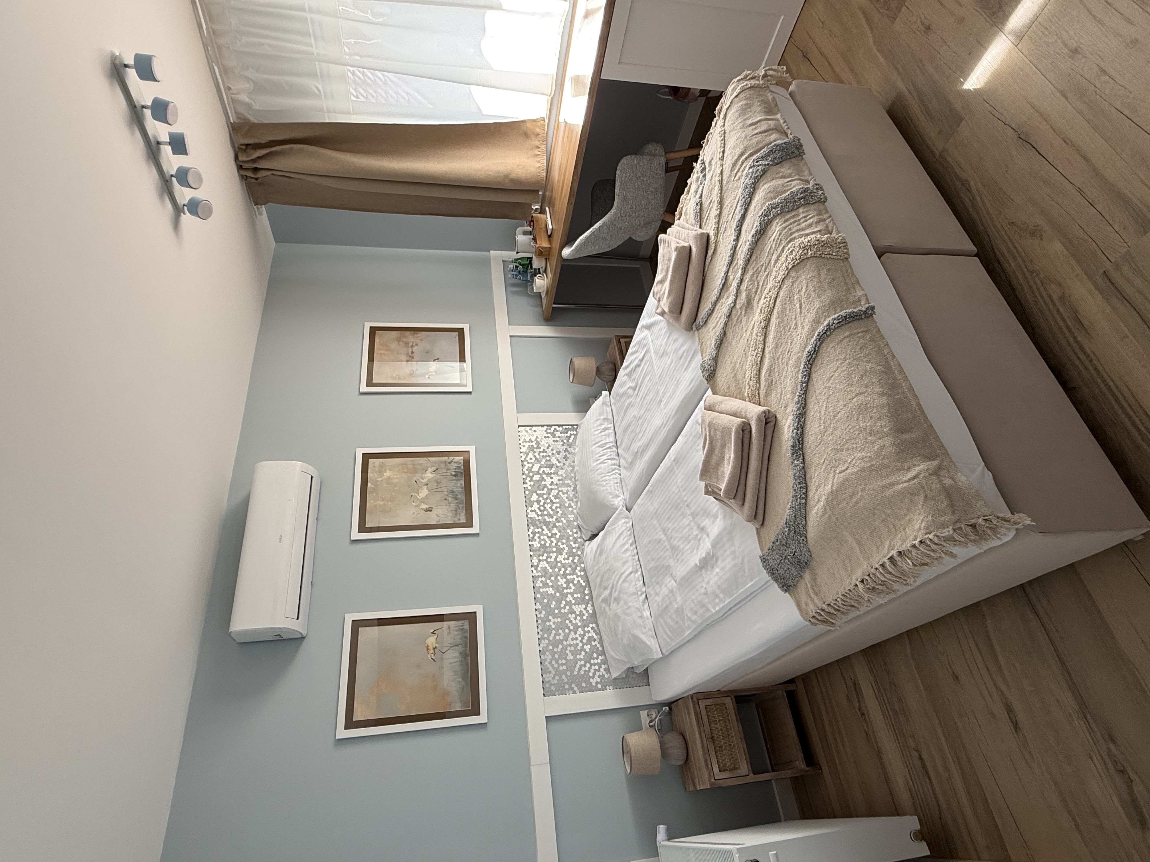 Pokój Jeziorna Przystań – widok na jezioro Lubiąż